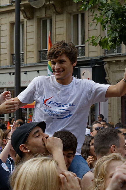 Gay pride Paris JUN13-108